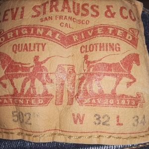 Levi's 502  32x34